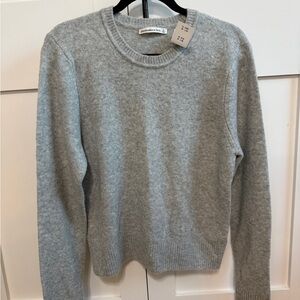 Abercrombie & Fitch Gray Sweater